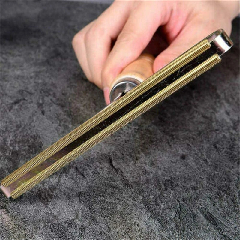 Lint Remover Clothing Hair Remover Brush Carpet Scraper